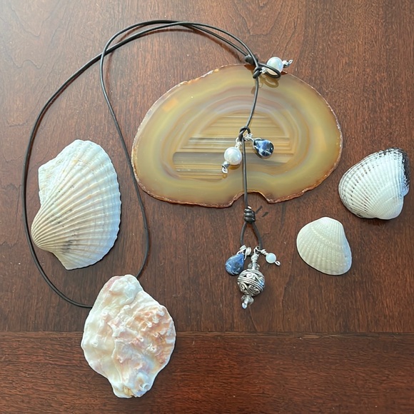 Freshwater Pearl, Blue Sodalite Teardrops, Silver Accent on Leather Neck… - Picture 3 of 5